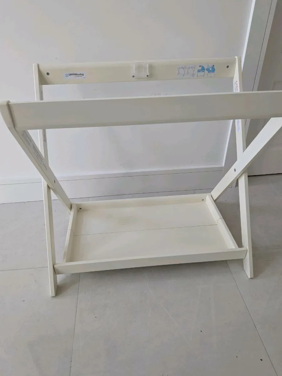 Uppababy vista carrycot stand - Image 1