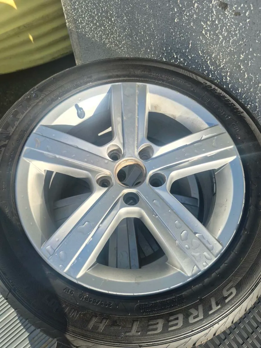 Volkswagen Golf Alloys and Tyres