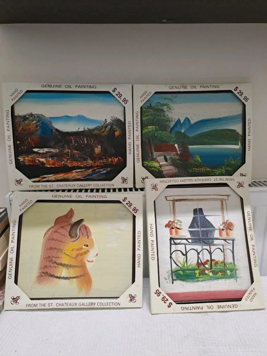 Free oil paintings - Image 1