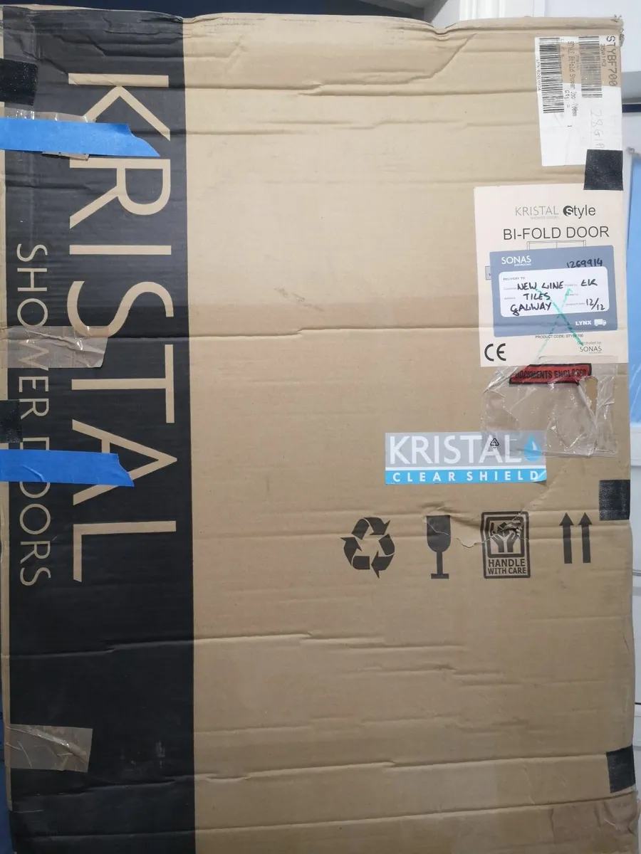 Brand new Bifold shower door - Image 3