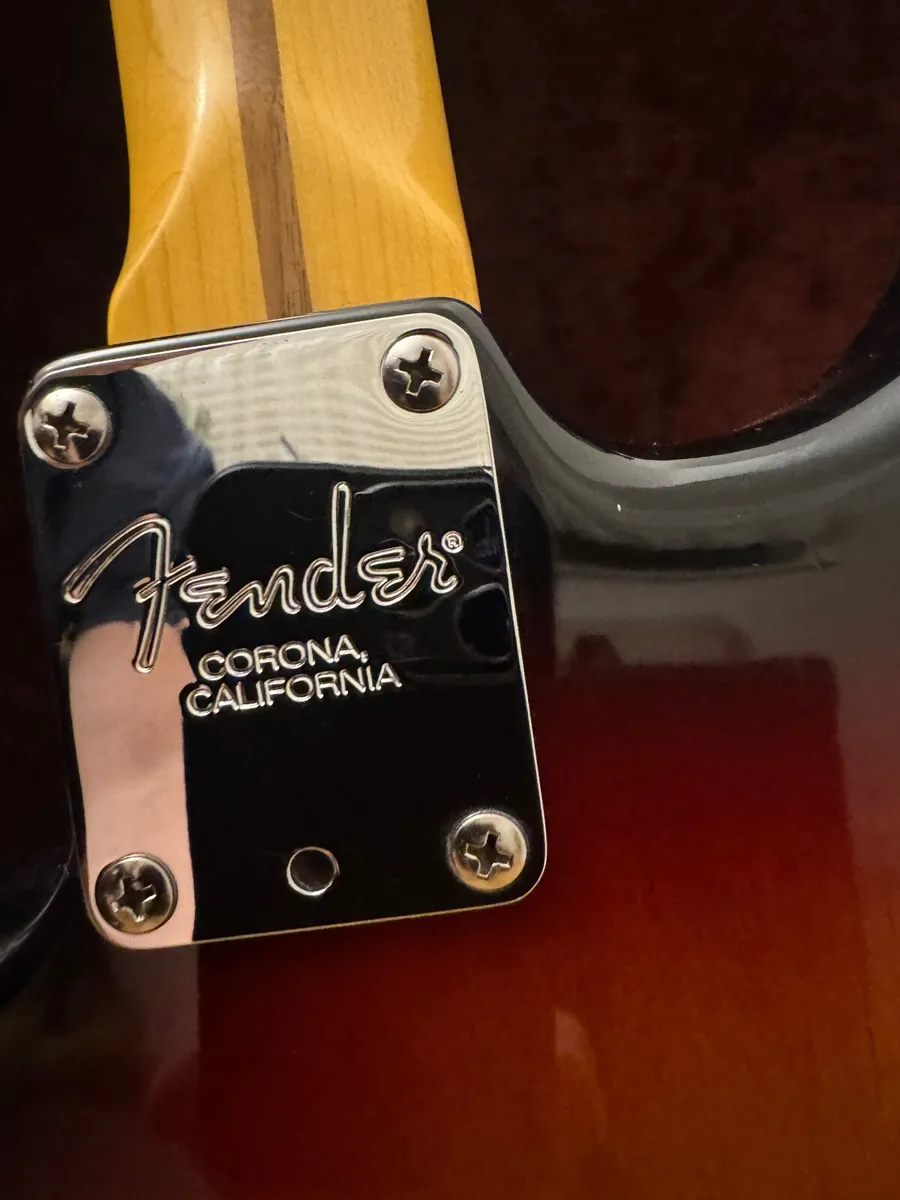 Fender Stratocaster - Image 3