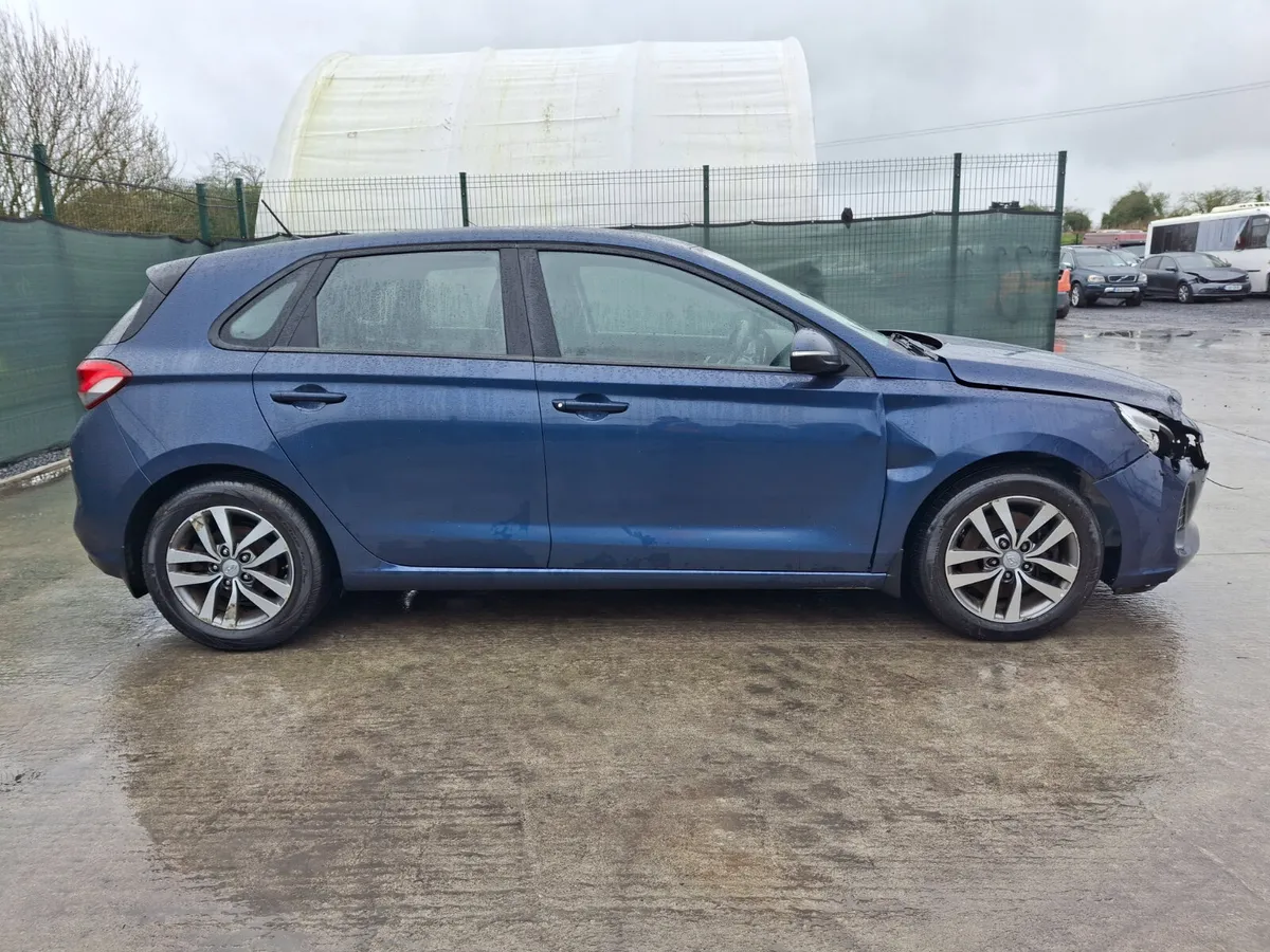 2017 Hyundai i30  1.6 diesel - Image 3