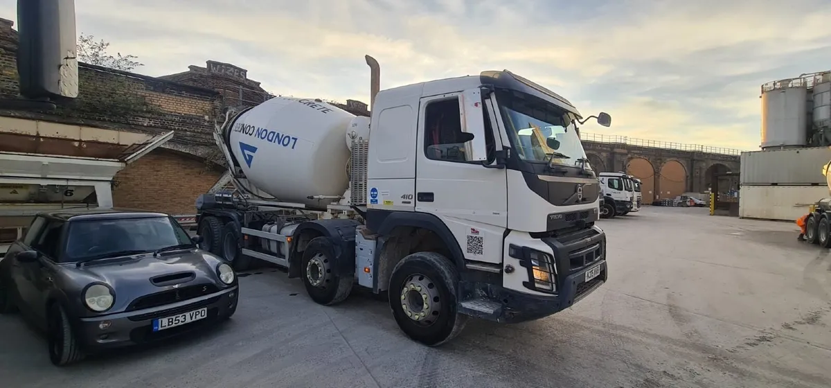 VOLVO FMX  MIXER 2015 - Image 1