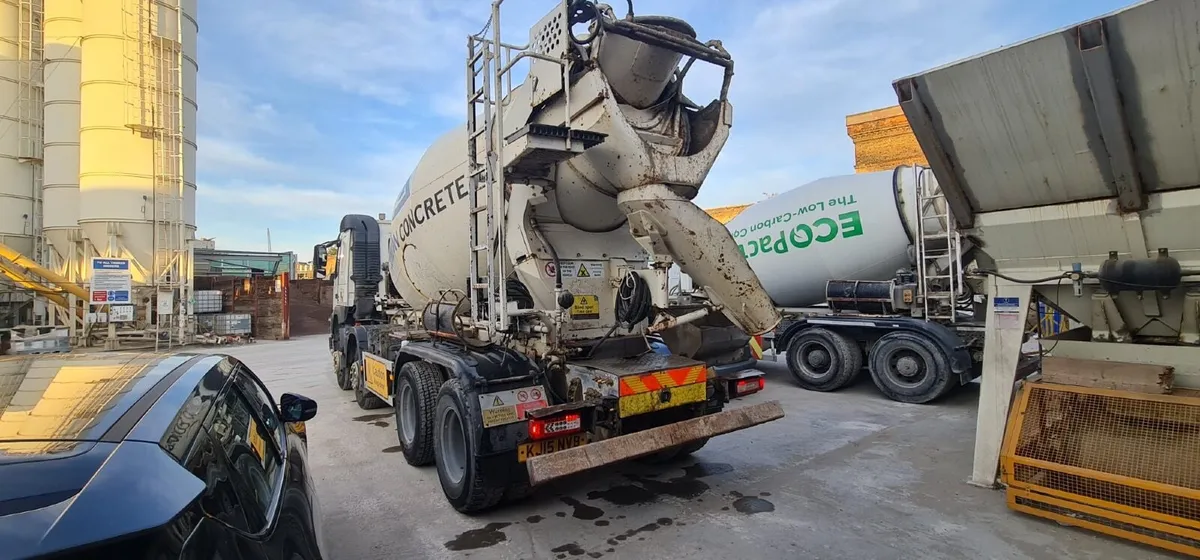 VOLVO FMX  MIXER 2015 - Image 4