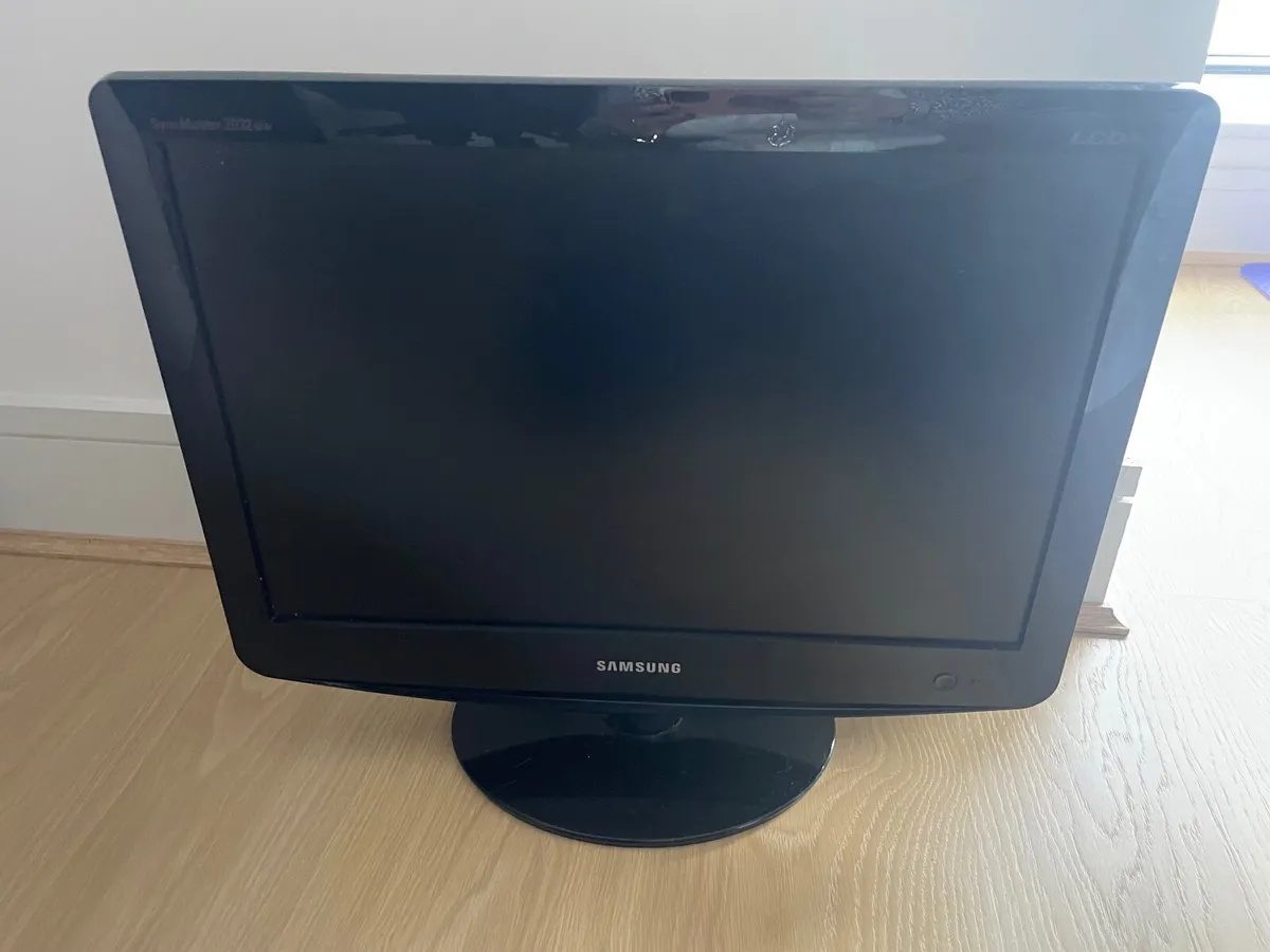 TELEVISION - Image 2