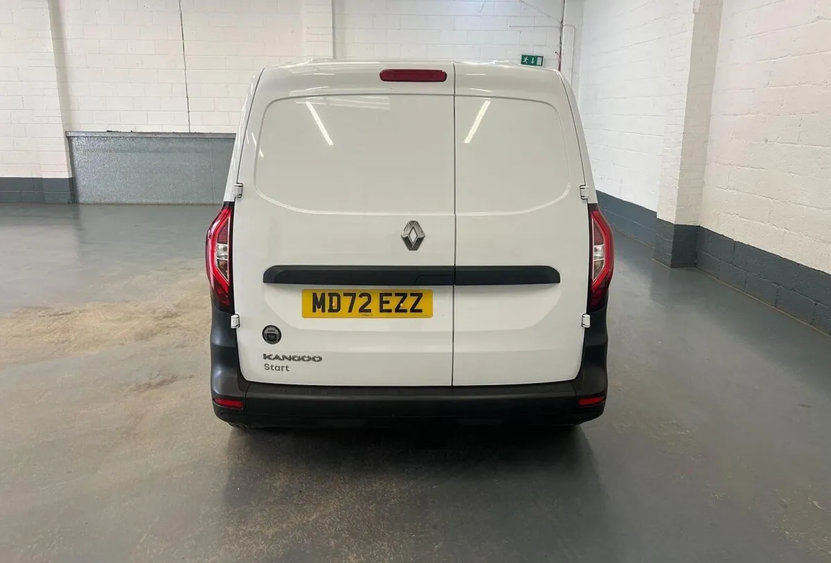 2022 Renault Kangoo Small Panel Van - Image 4