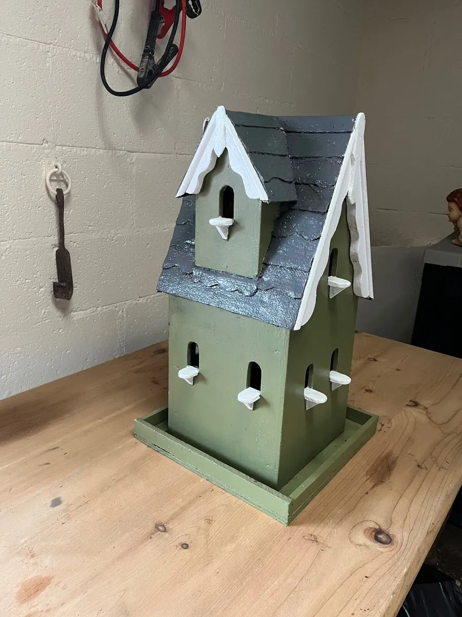 Bird house - Image 1