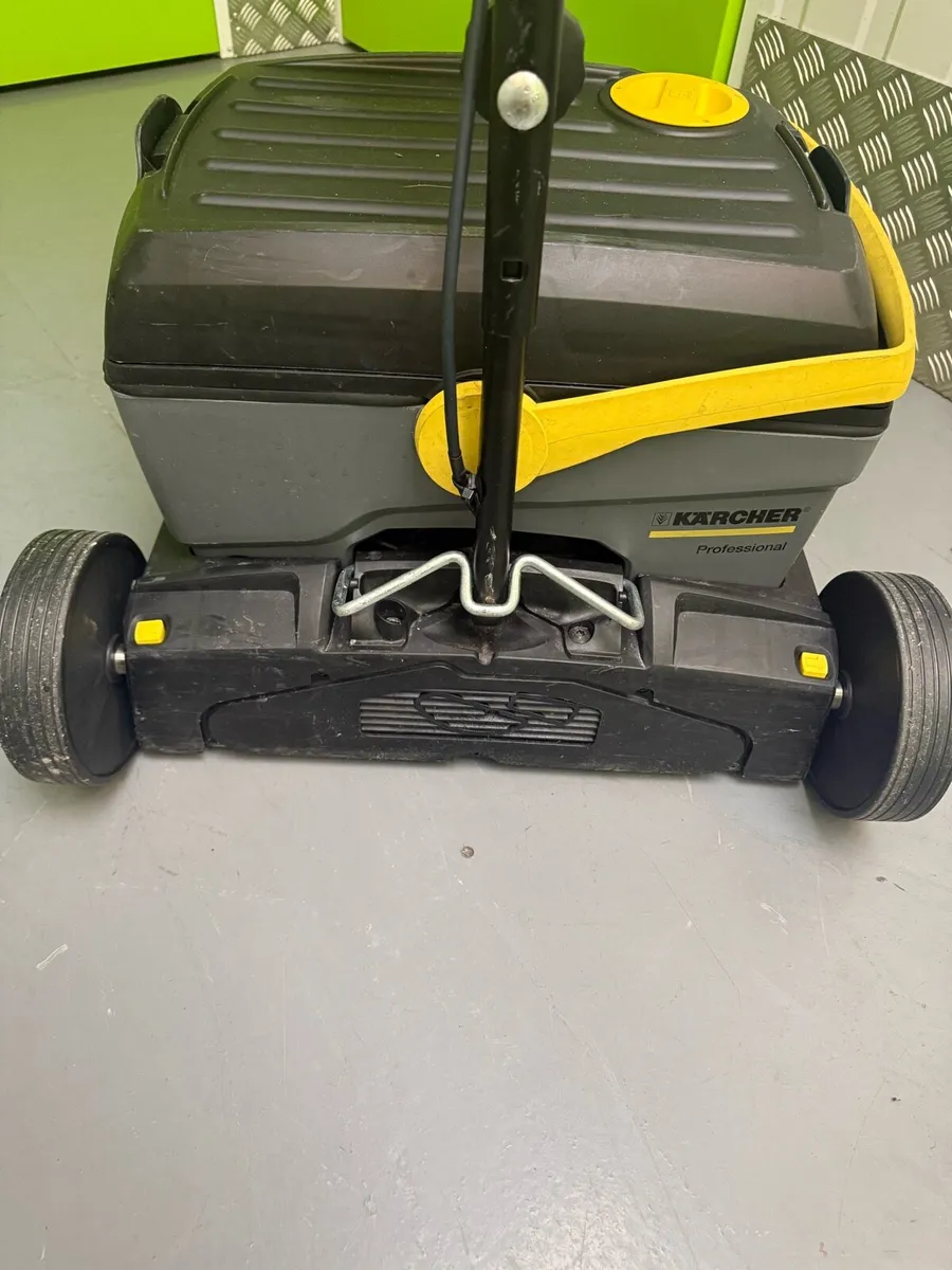 Karcher Professional Scrubber Dryer - Image 4