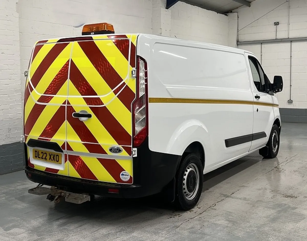 2022 Ford Transit Custom Panel Van - Image 4