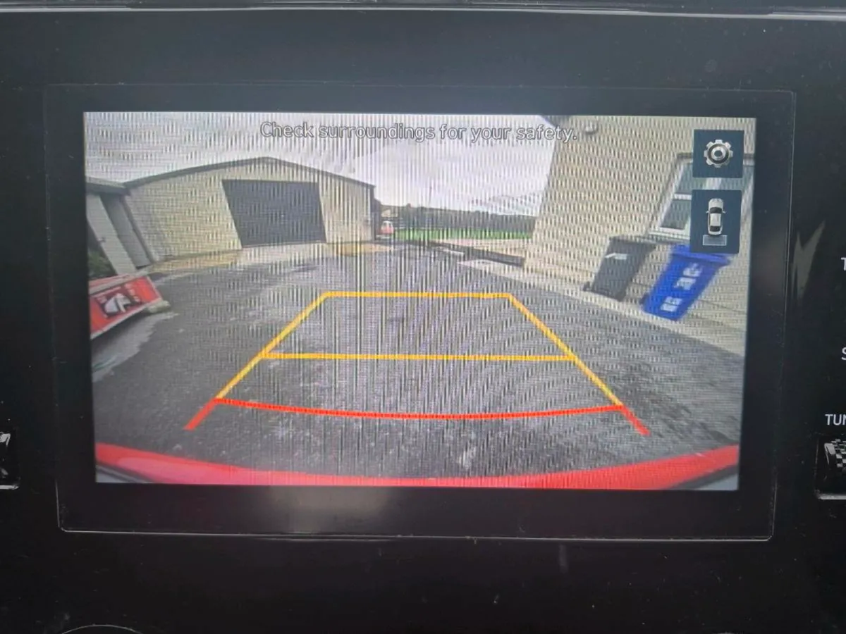 212 Hyundai Tuscon Commercial - Image 3