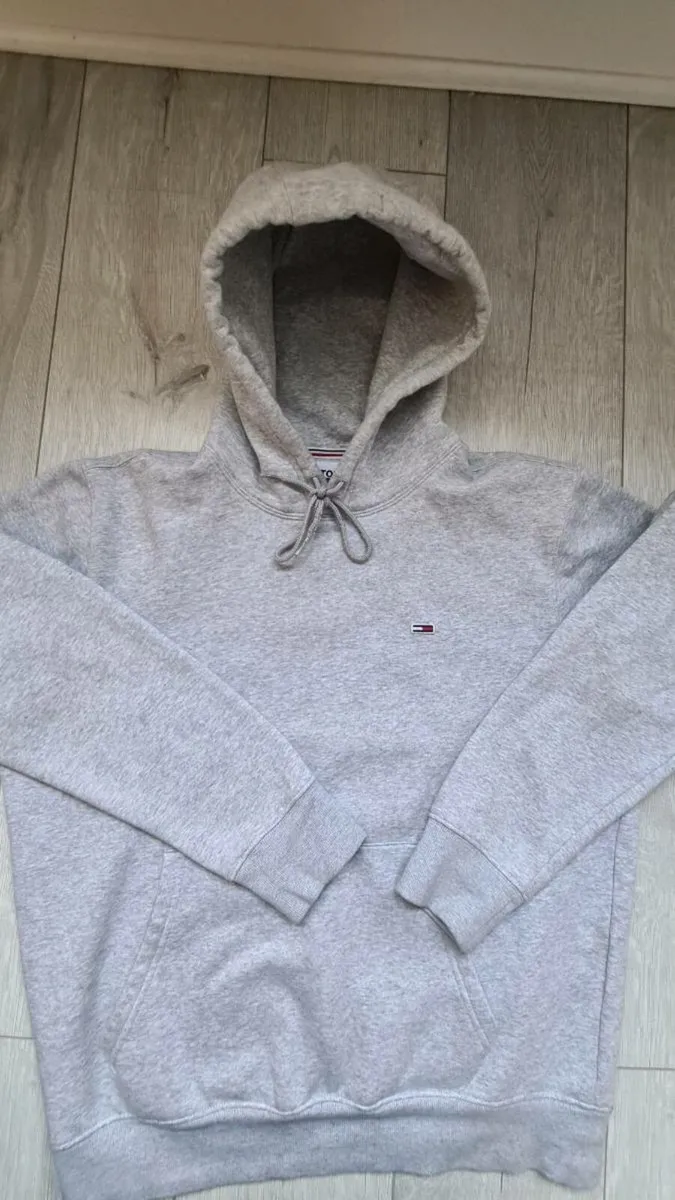 Tommy hilfiger hoodie - Image 2