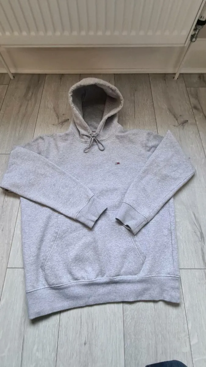 Tommy hilfiger hoodie - Image 3