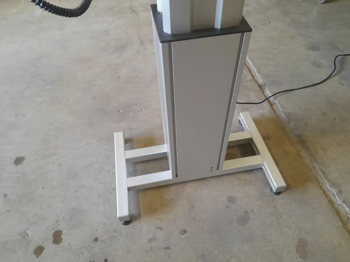 Pet grooming table   Electric - Image 1