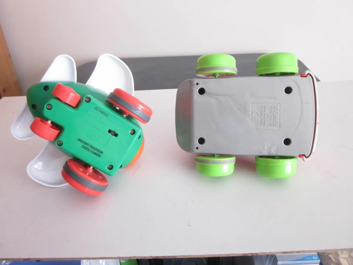 Press and Go Aeroplane and Car Toy - Image 3