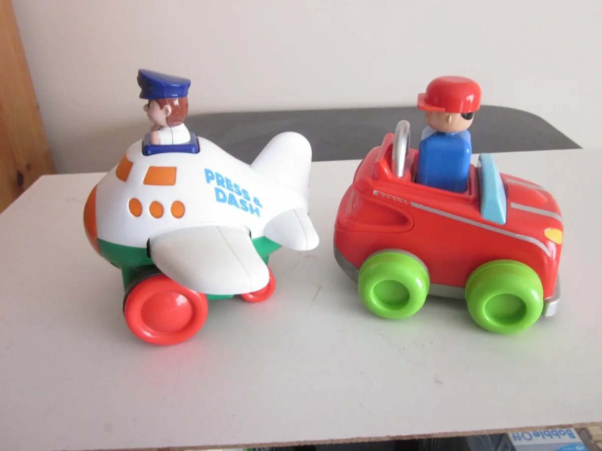Press and Go Aeroplane and Car Toy - Image 4