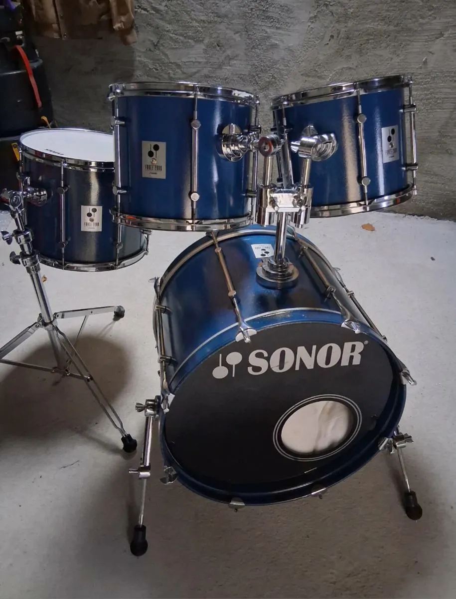 Sonor force 2000 drum kit - Image 1