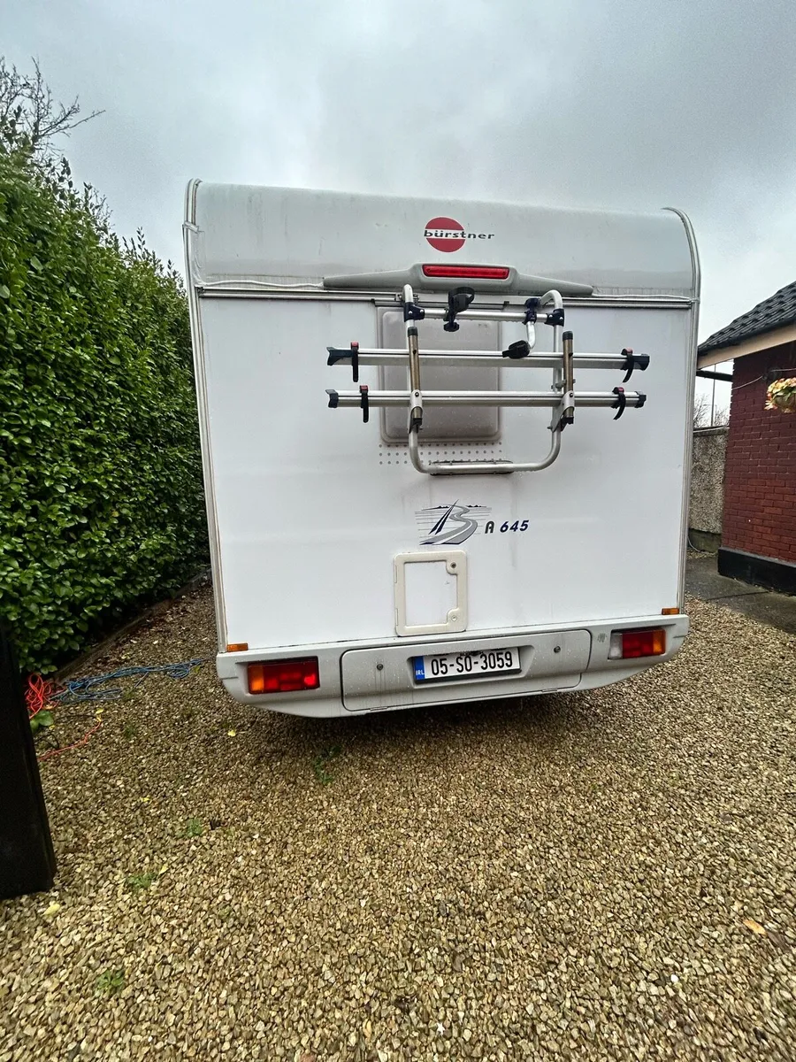 Camper van - Image 1