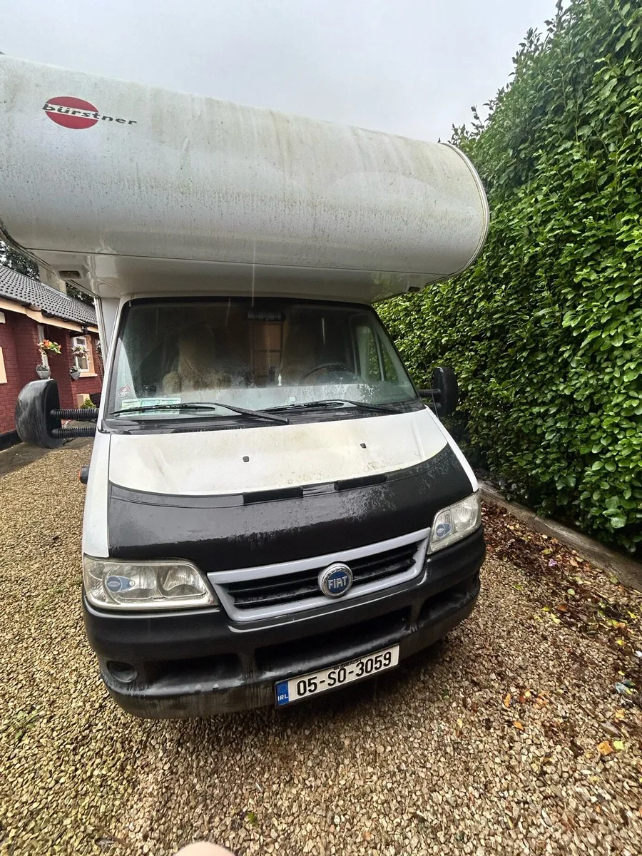 Camper van - Image 3