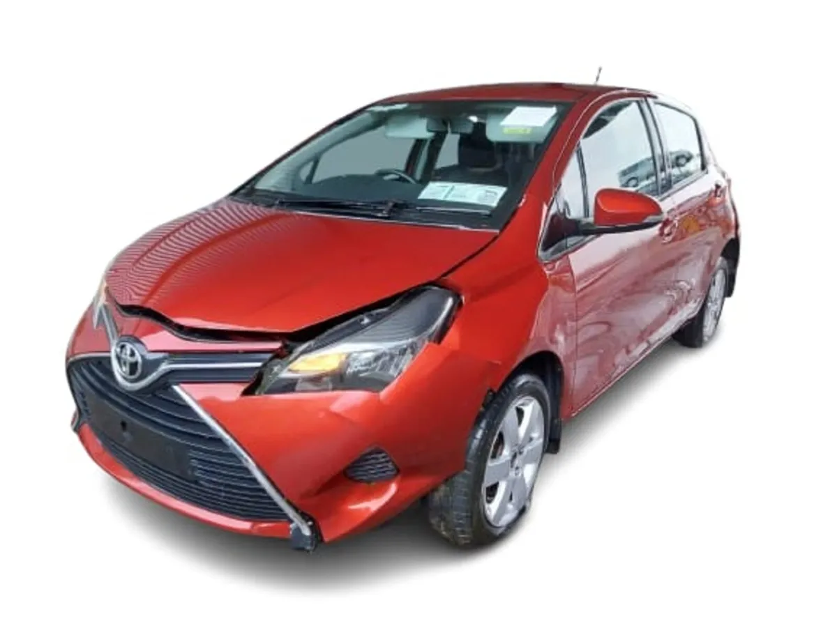 2015 TOYOTA YARIS For Breaking/Dismantling - Image 1