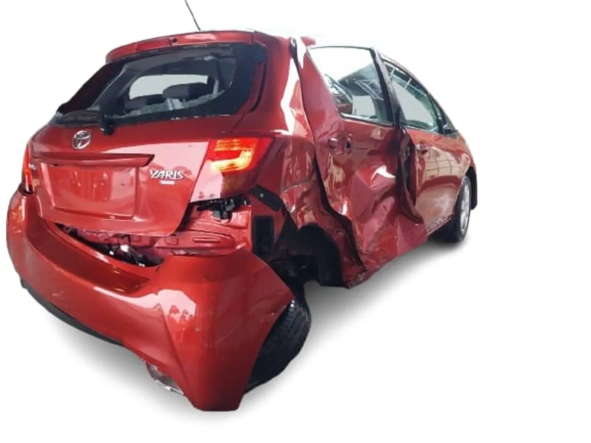 2015 TOYOTA YARIS For Breaking/Dismantling - Image 4