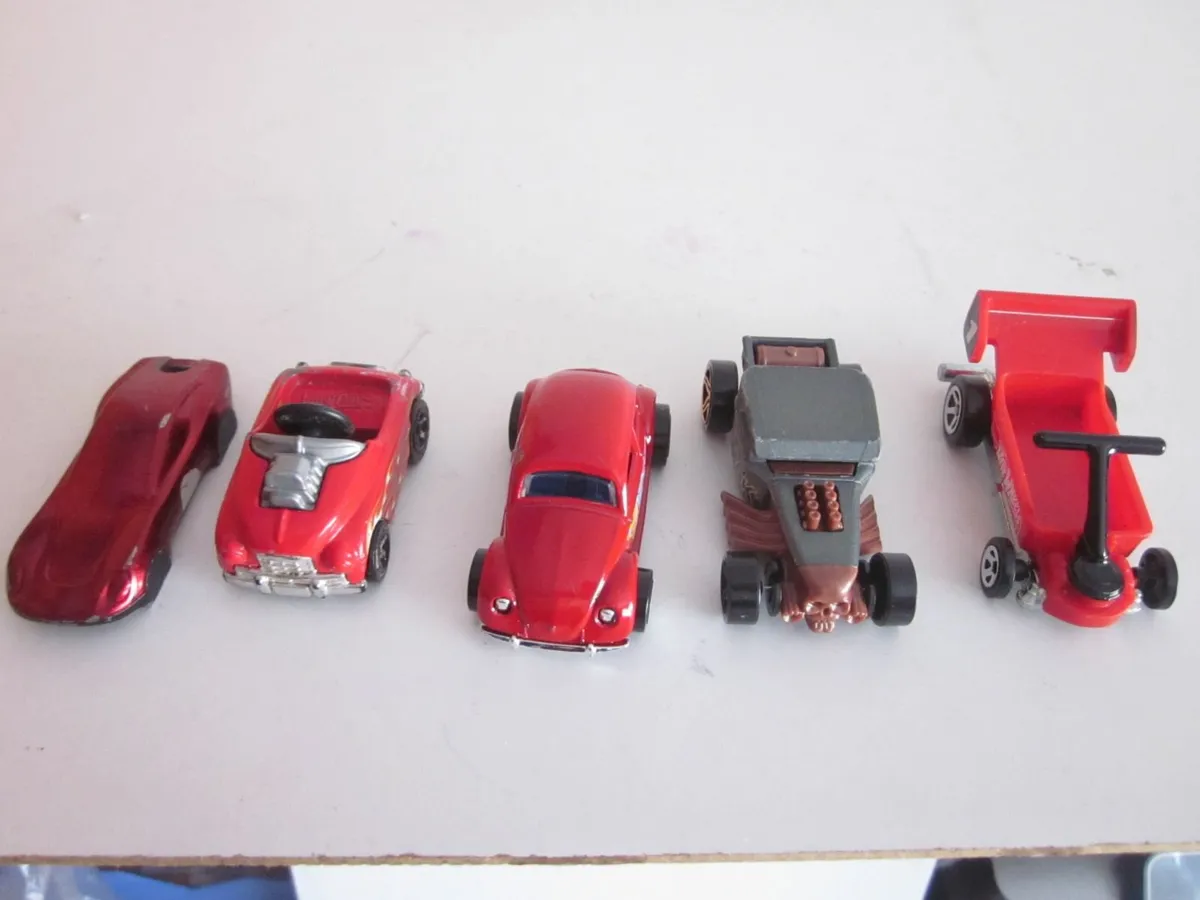5 Hot Wheels Car Bundle - Image 1