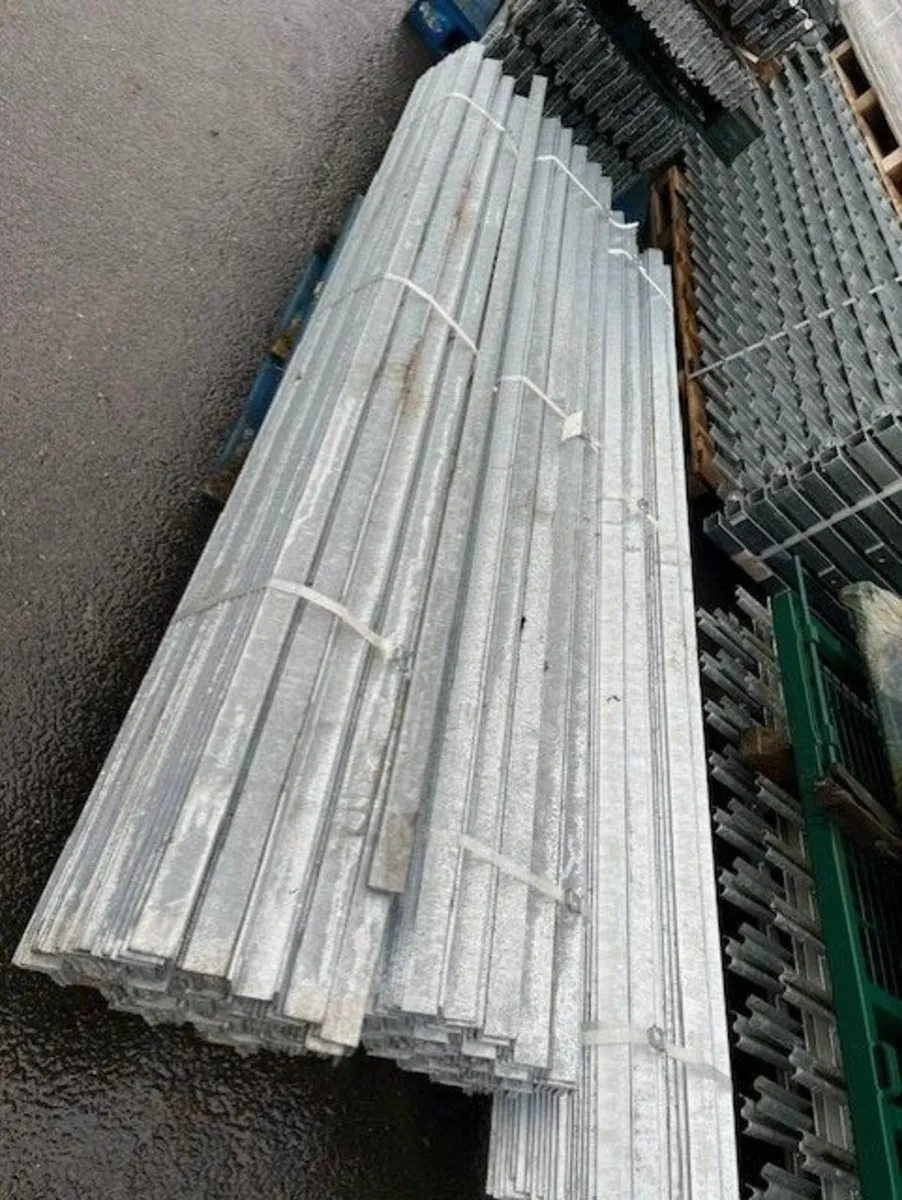 6ft HIGH PALISADE FENCING - Image 3