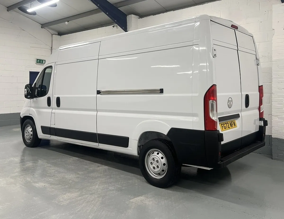 2022 Vauxhall Movano Panel Van - Image 2