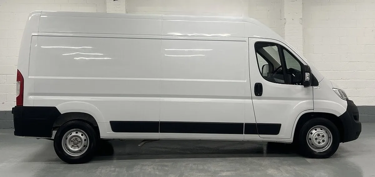 2022 Vauxhall Movano Panel Van - Image 3