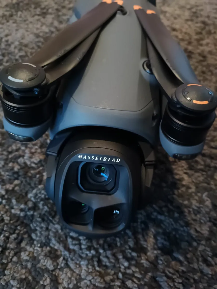 DJI Mavic 4 Pro Fly More Combo - Image 4