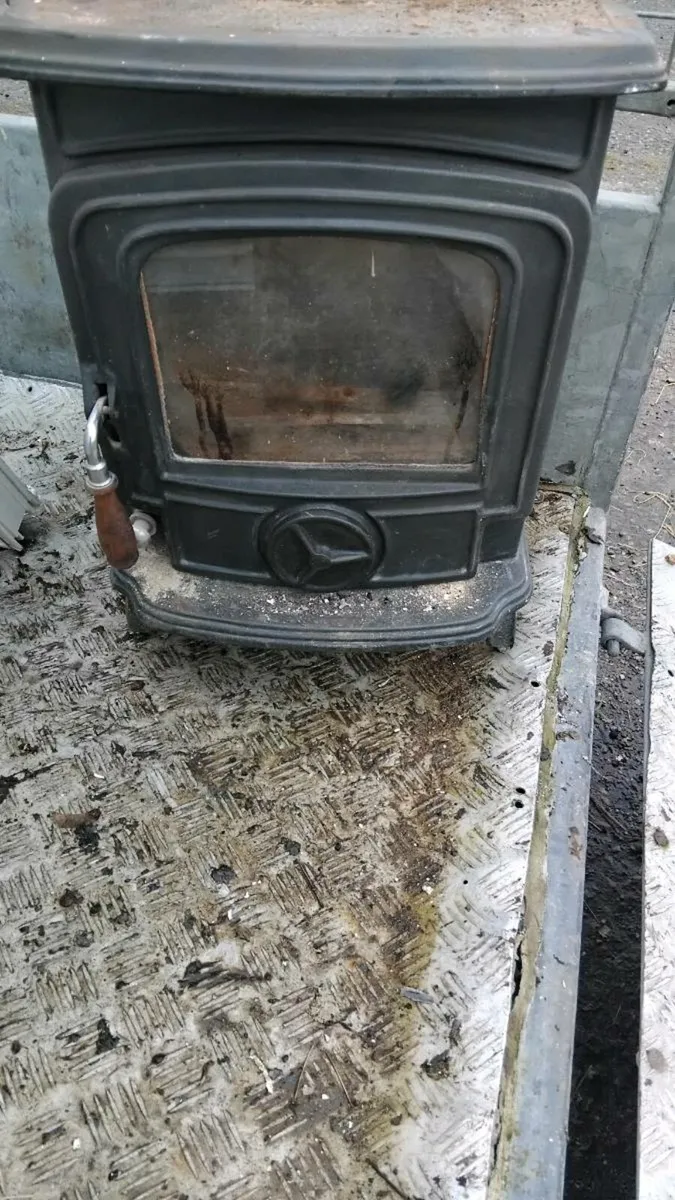 Stanley stove - Image 1