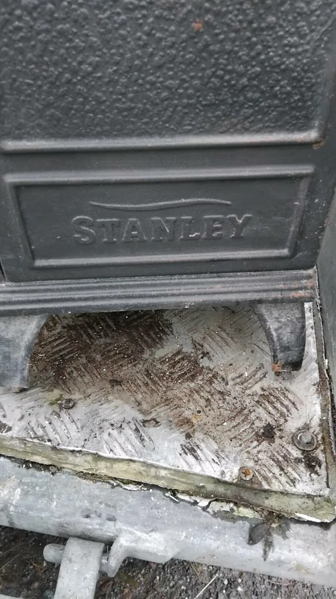 Stanley stove - Image 2