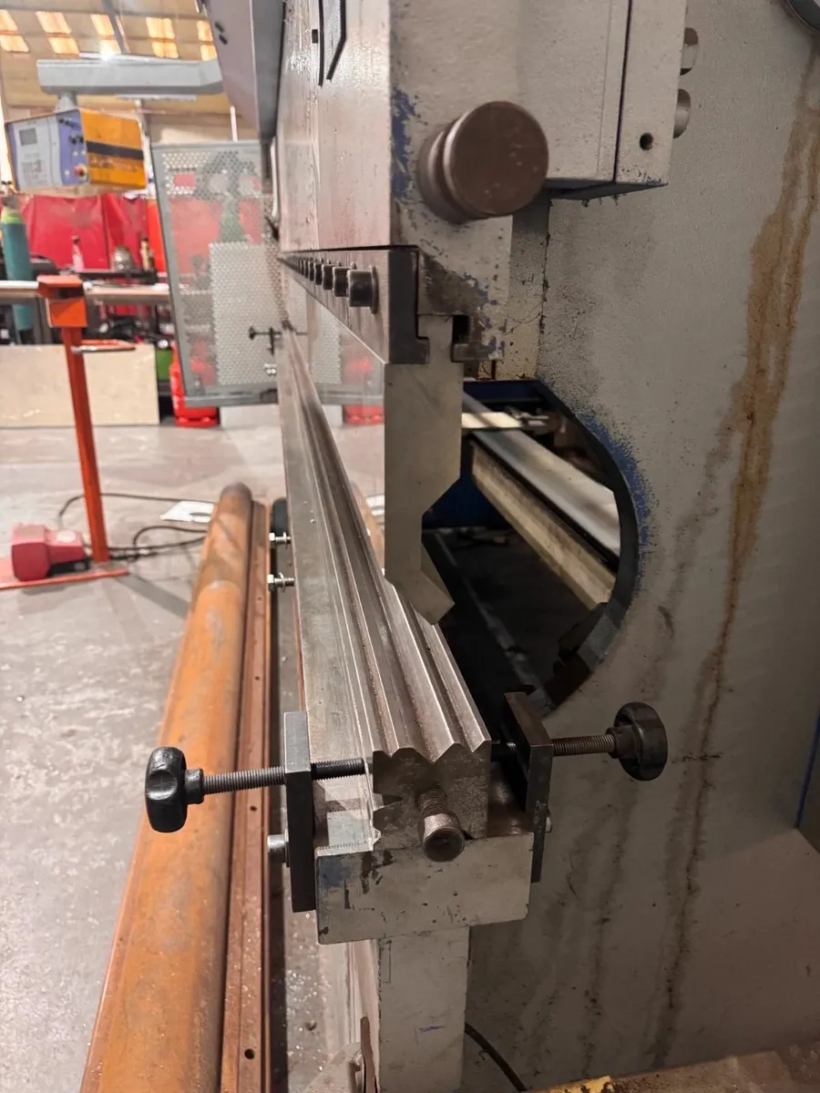 Used HACO PPM3075  - 3Meter/ 75 ton Press btake - Image 4