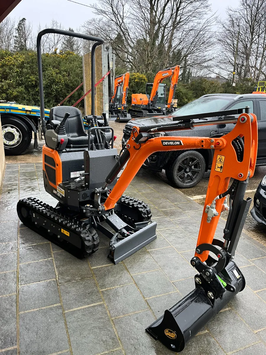 Develon Dx10Z - Image 1