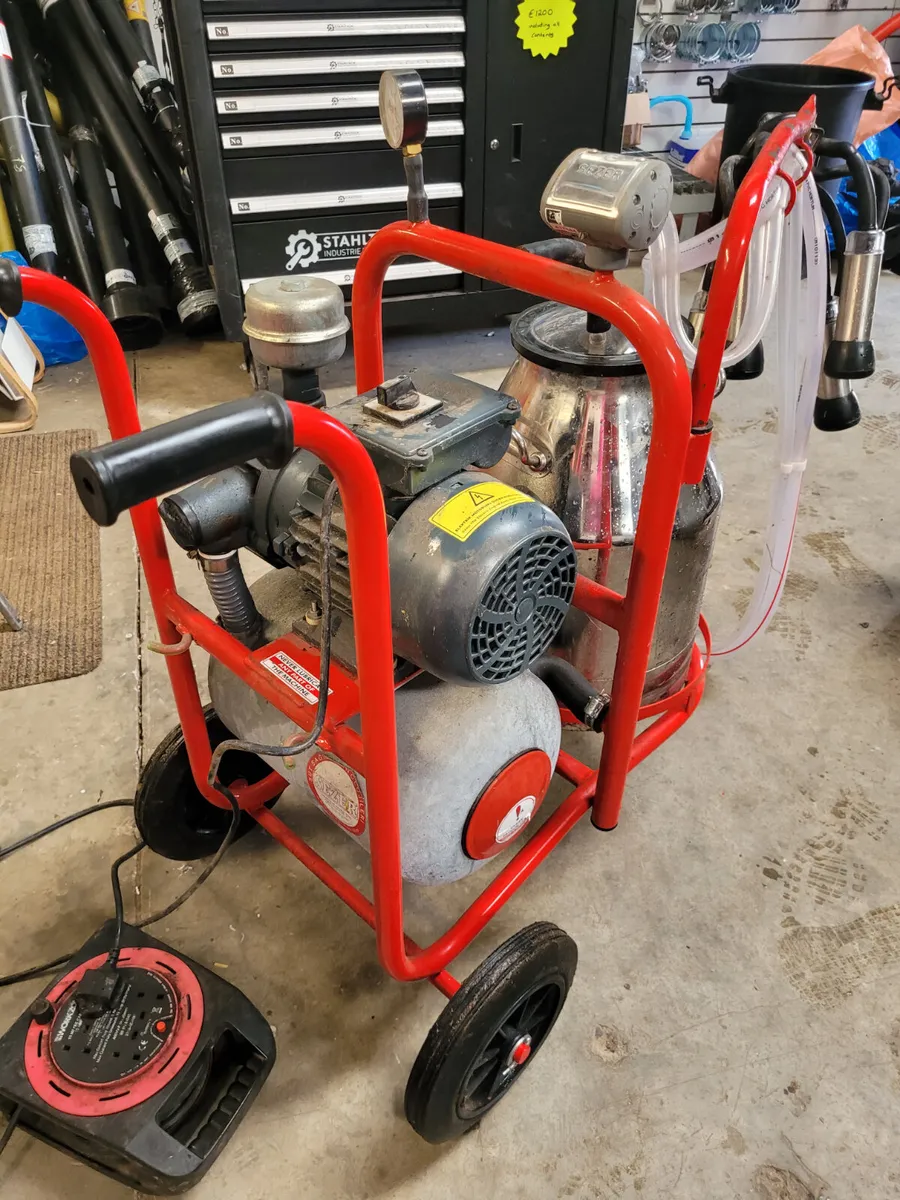 Sezer Mobile Milking Machine - Image 3