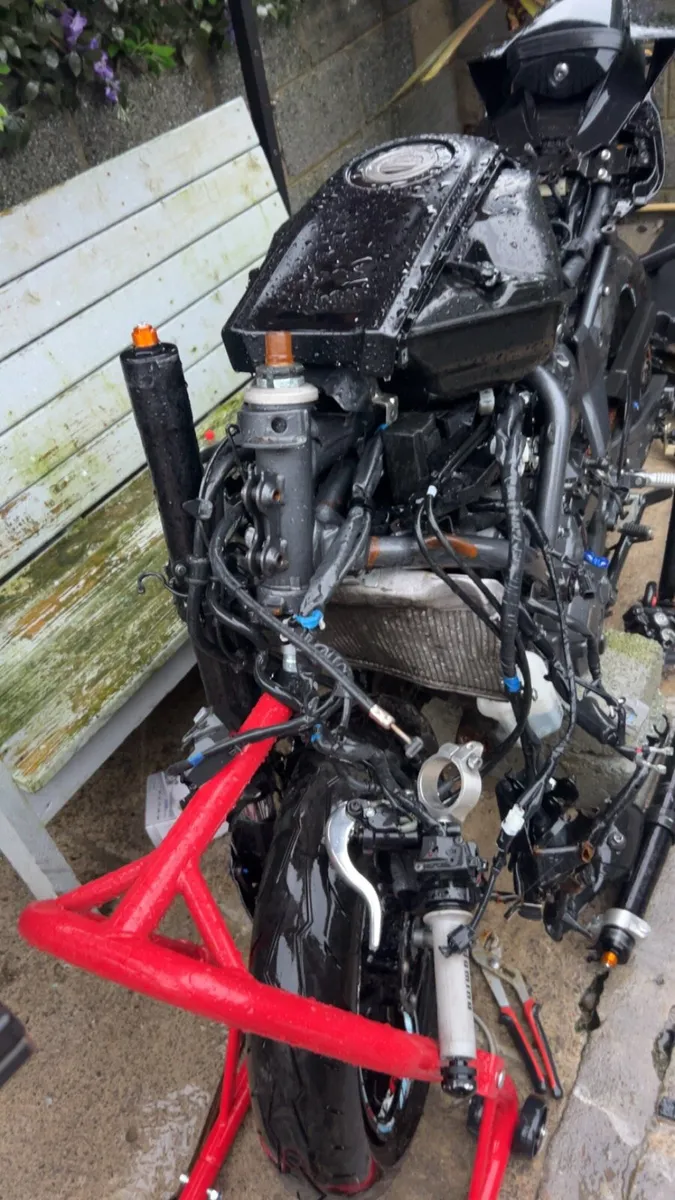 Crashed 2022 Yamaha r7 - Image 1