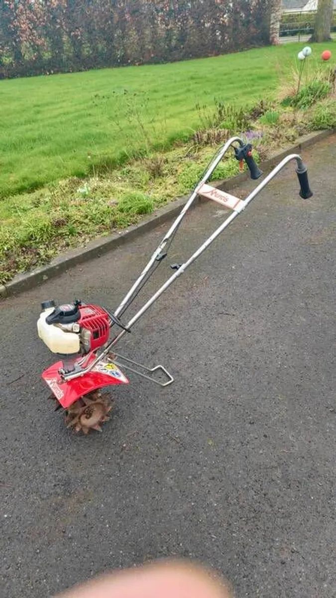 Mantis Tiller - Image 1