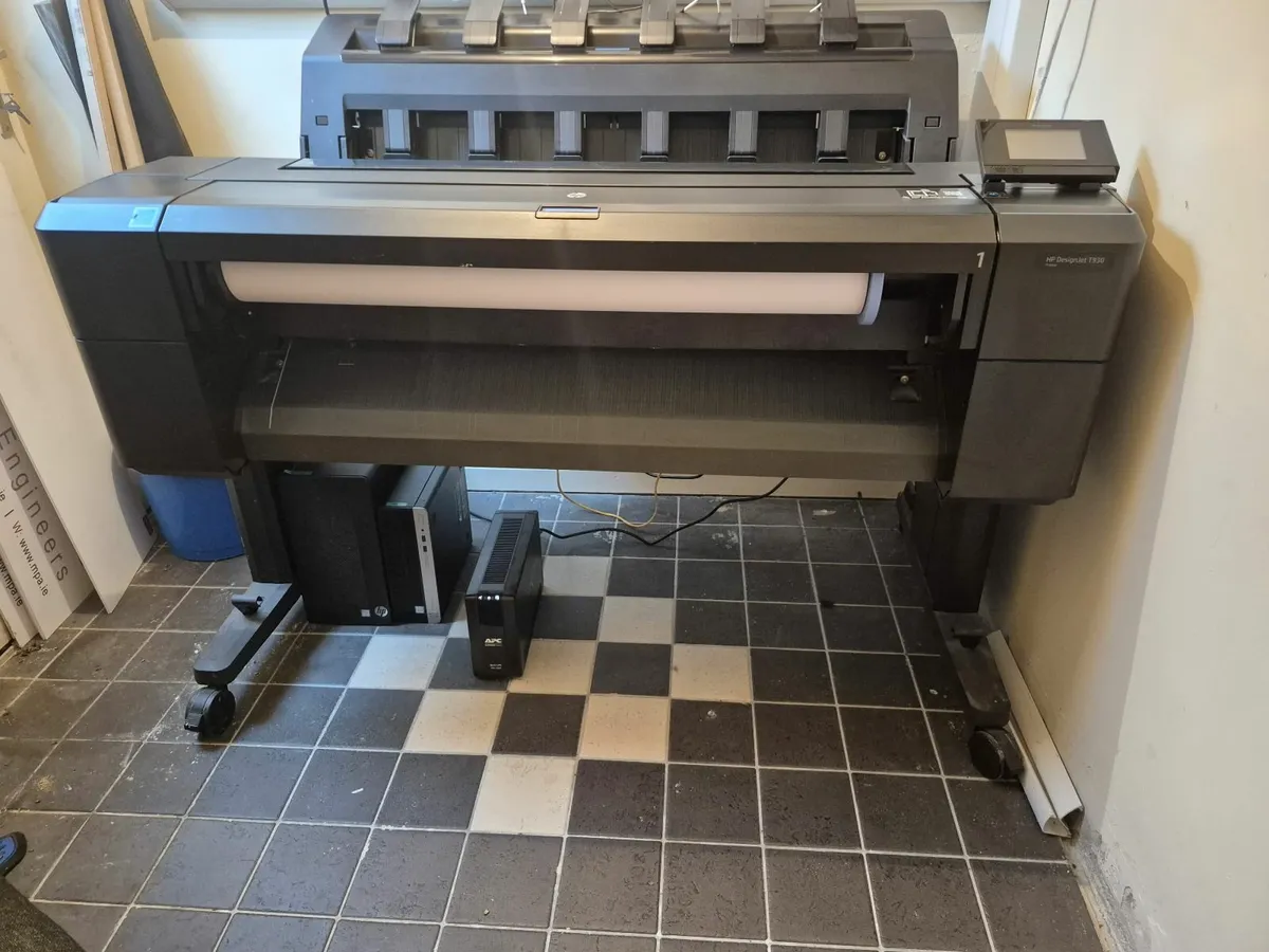 HP DesignJet T930 Eprinter / Plotter – Model L2Y21
