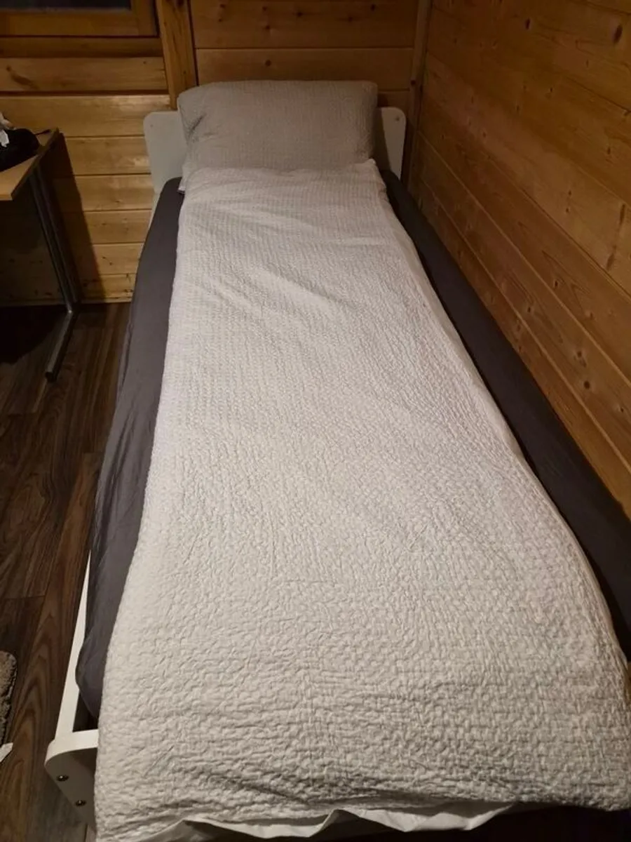 Single BED - Image 2