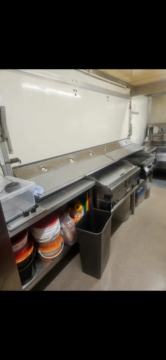 Catering trailers - Image 2