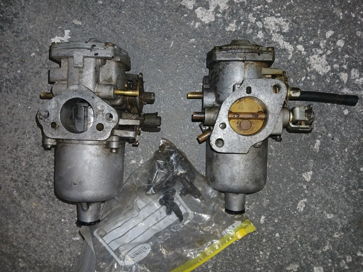 1975 MG B carburettors