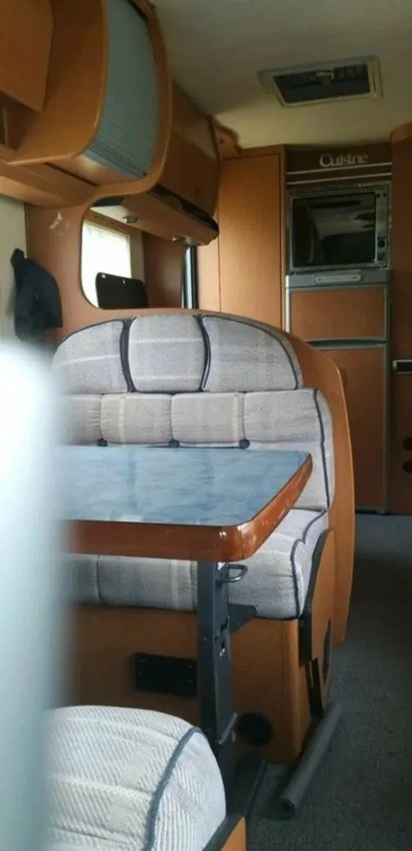 Laika Ecovip 4.1 – 5 Berth – Fiat Ducato – Irish - Image 2