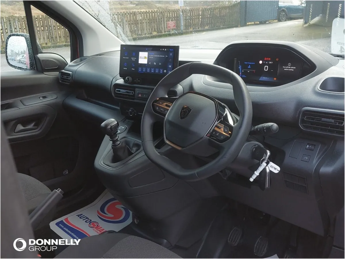 Peugeot Partner Standard Diesel Professional - Image 3