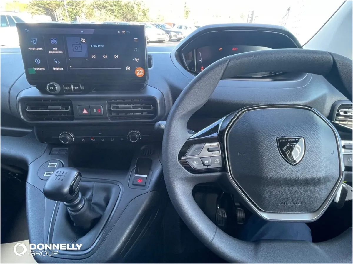 Peugeot Partner Standard Diesel Professional - Image 4