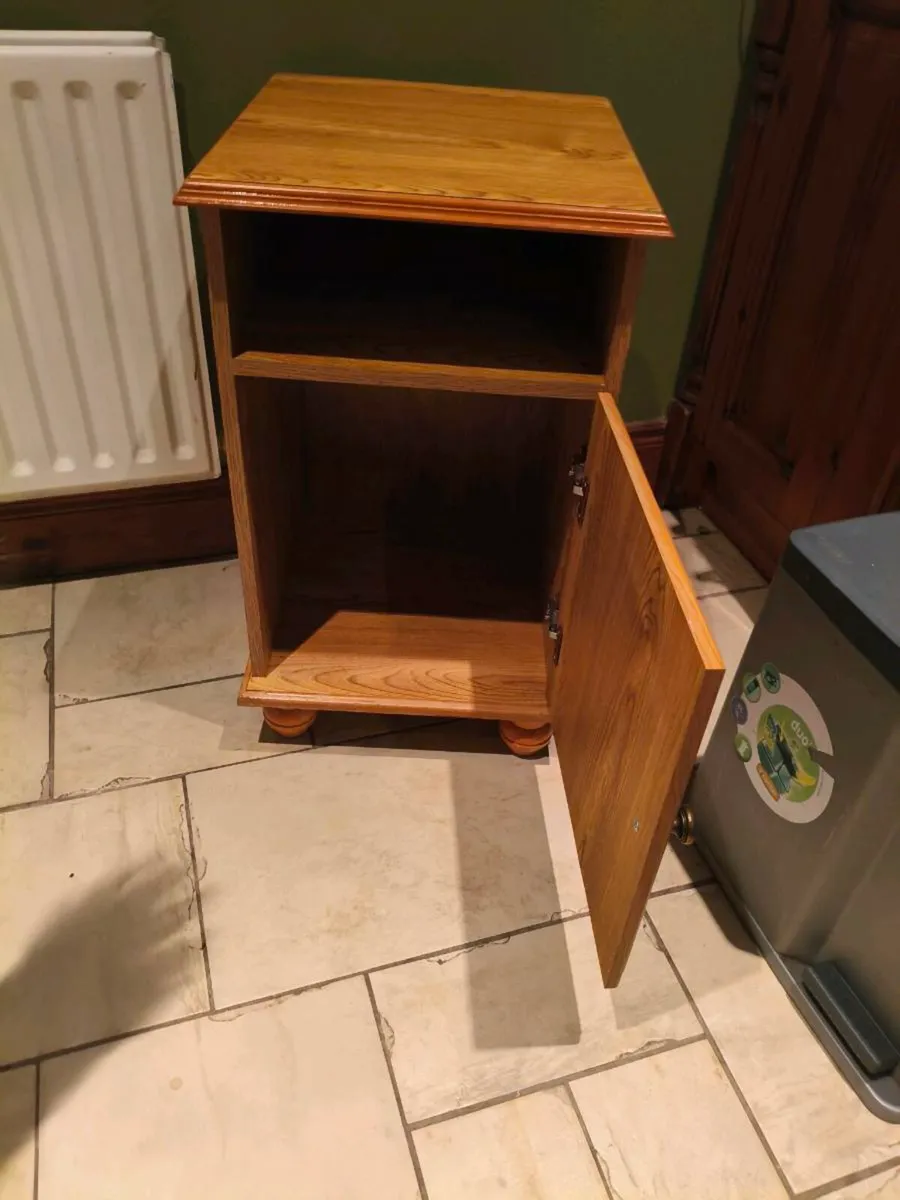 Beautiful like new locker 20 euro - Image 2