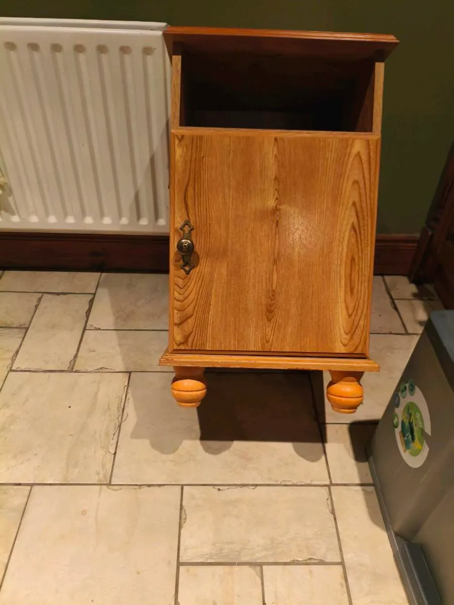 Beautiful like new locker 20 euro - Image 3