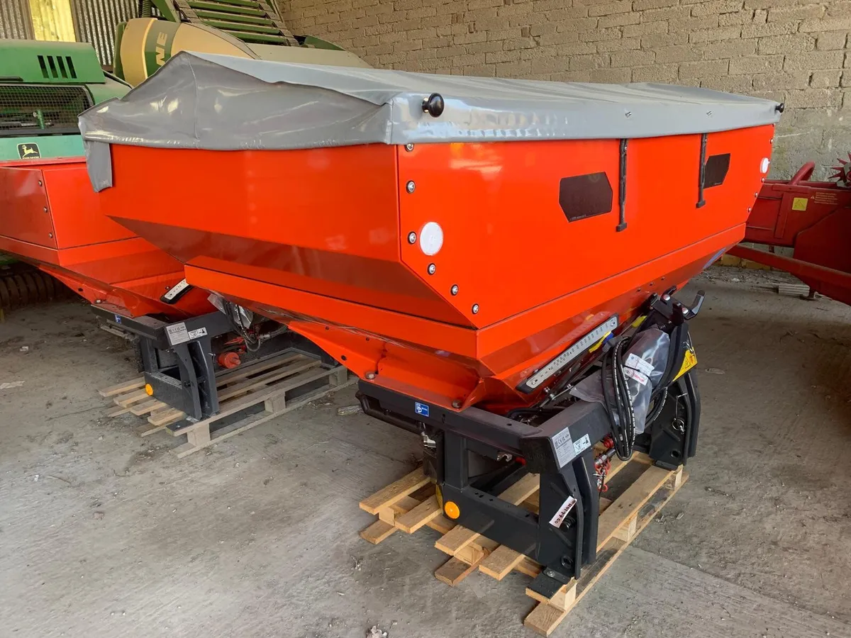 KUHN 18.2 SOWER, 1800KG - Image 1