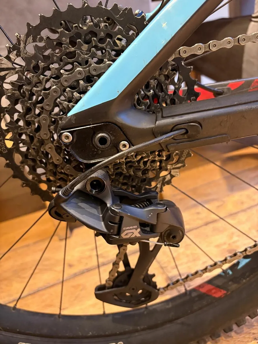 Mondraker Dune Carbon XR 27.5" 2018 Mountain bike - Image 2