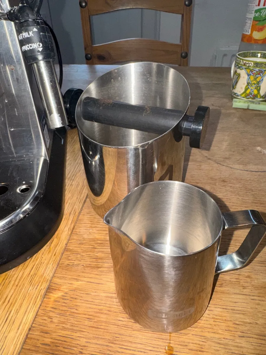 De Longhi Dedica Barista Bundle (ECKG6820.M) - Com - Image 2