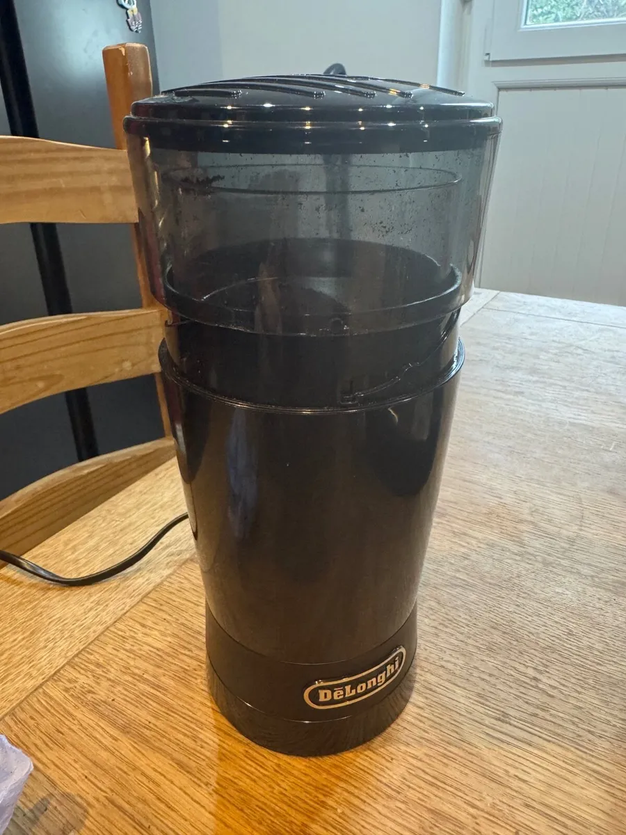 De Longhi Dedica Barista Bundle (ECKG6820.M) - Com - Image 3