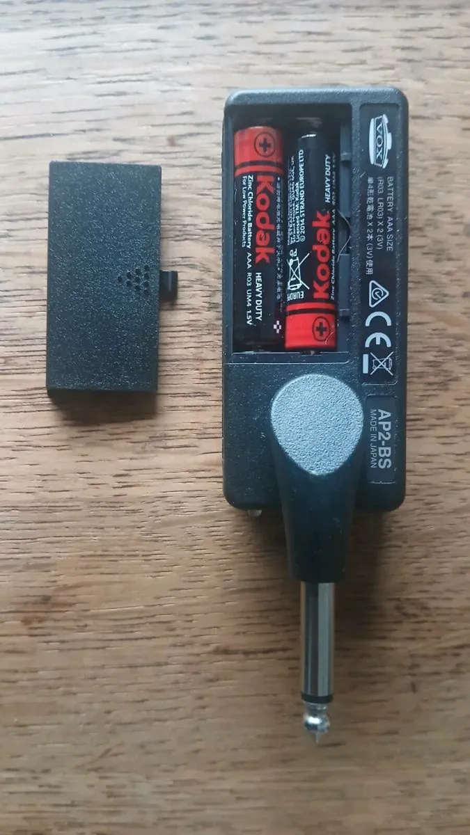 Vox mini (Pocket) Bass amp - Image 3